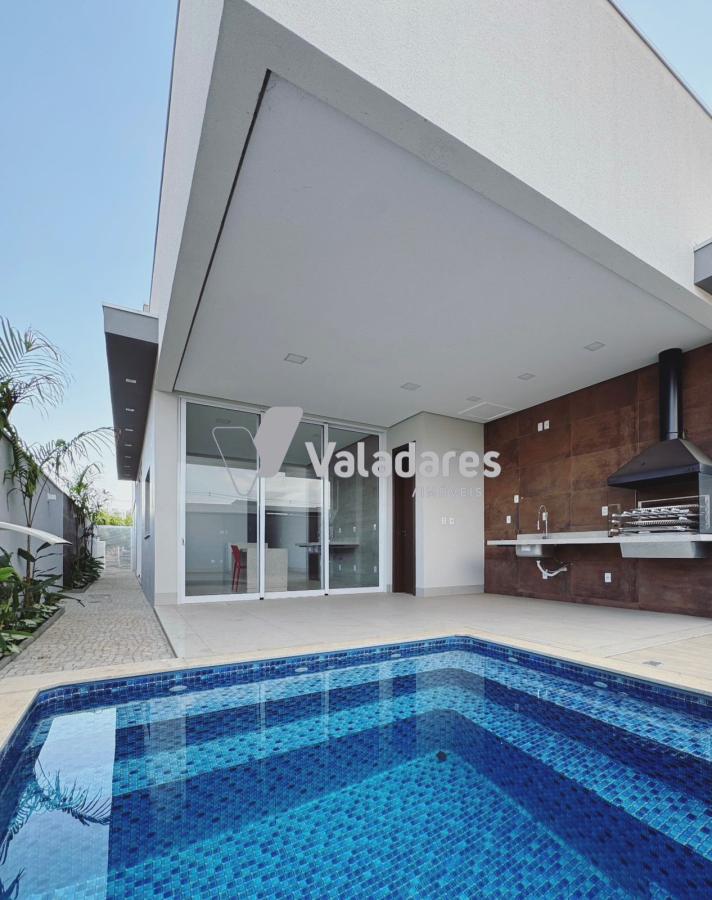 Casa de Condomínio à venda com 3 quartos, 234m² - Foto 9