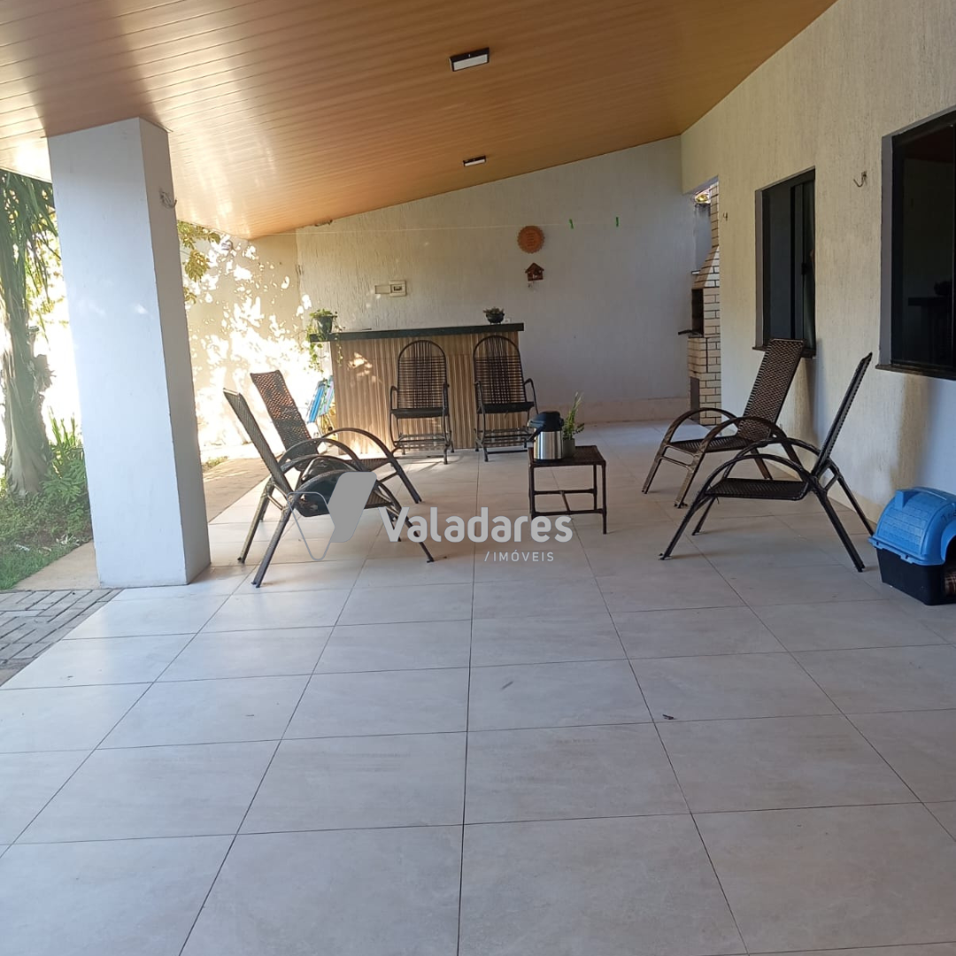 Casa à venda com 3 quartos, 176m² - Foto 3