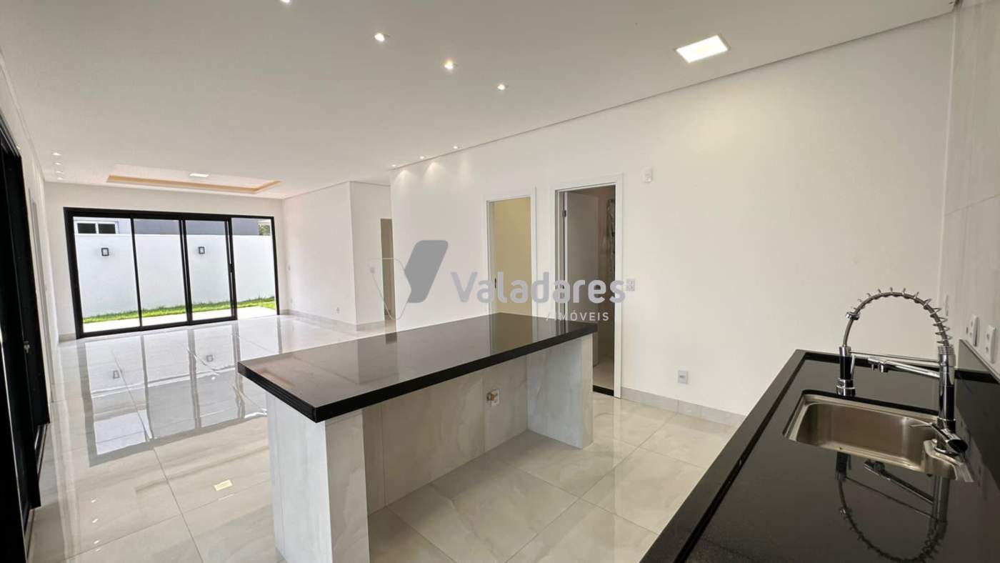 Casa, 3 quartos, 240 m² - Foto 4